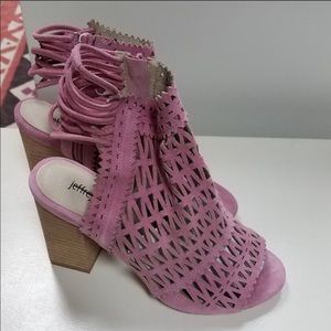Jeffrey Campbell